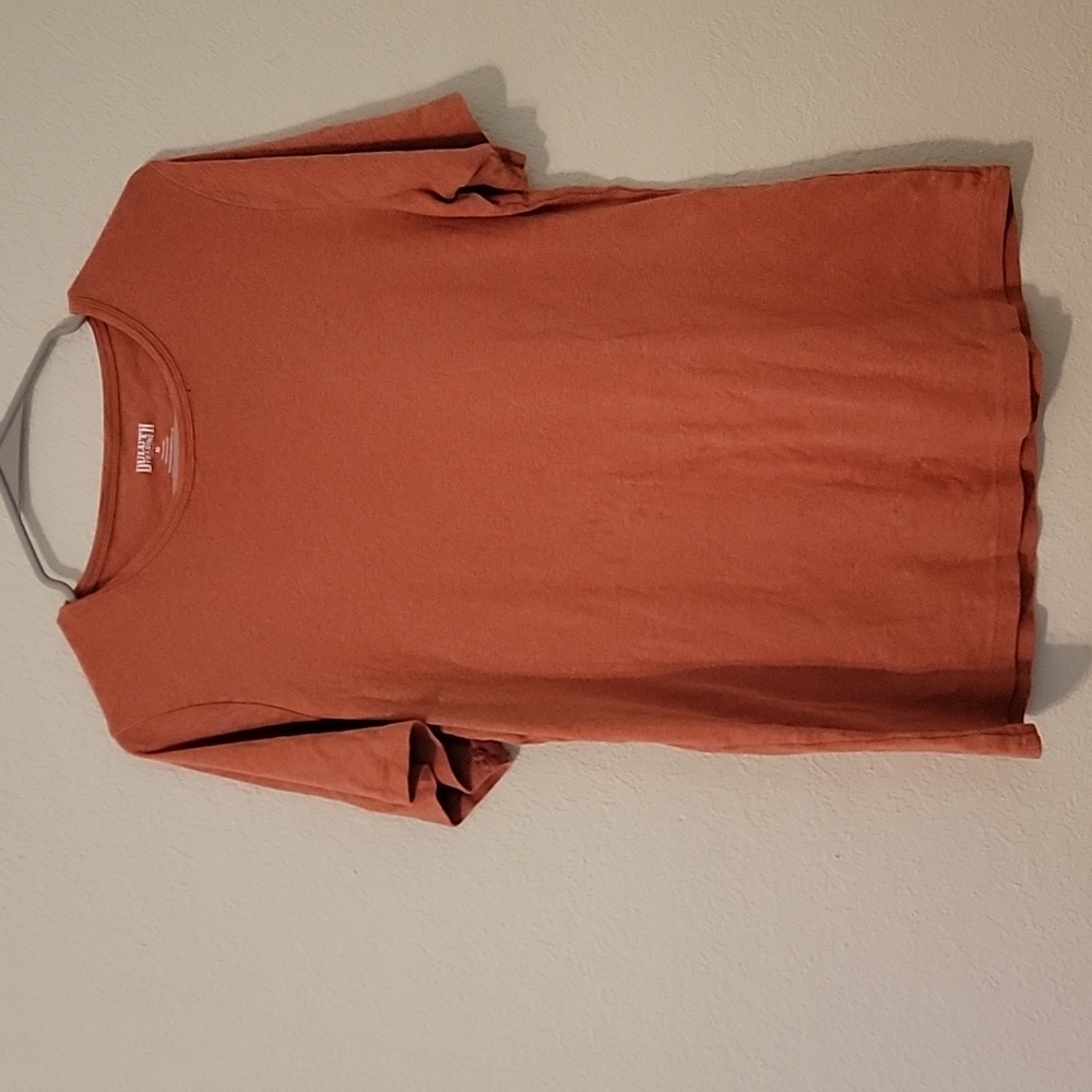 Duluth basic tee orange
